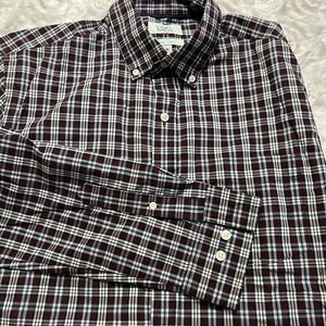 croft & barrow Men’s Burgundy and White Plaid Button-Down Shirt